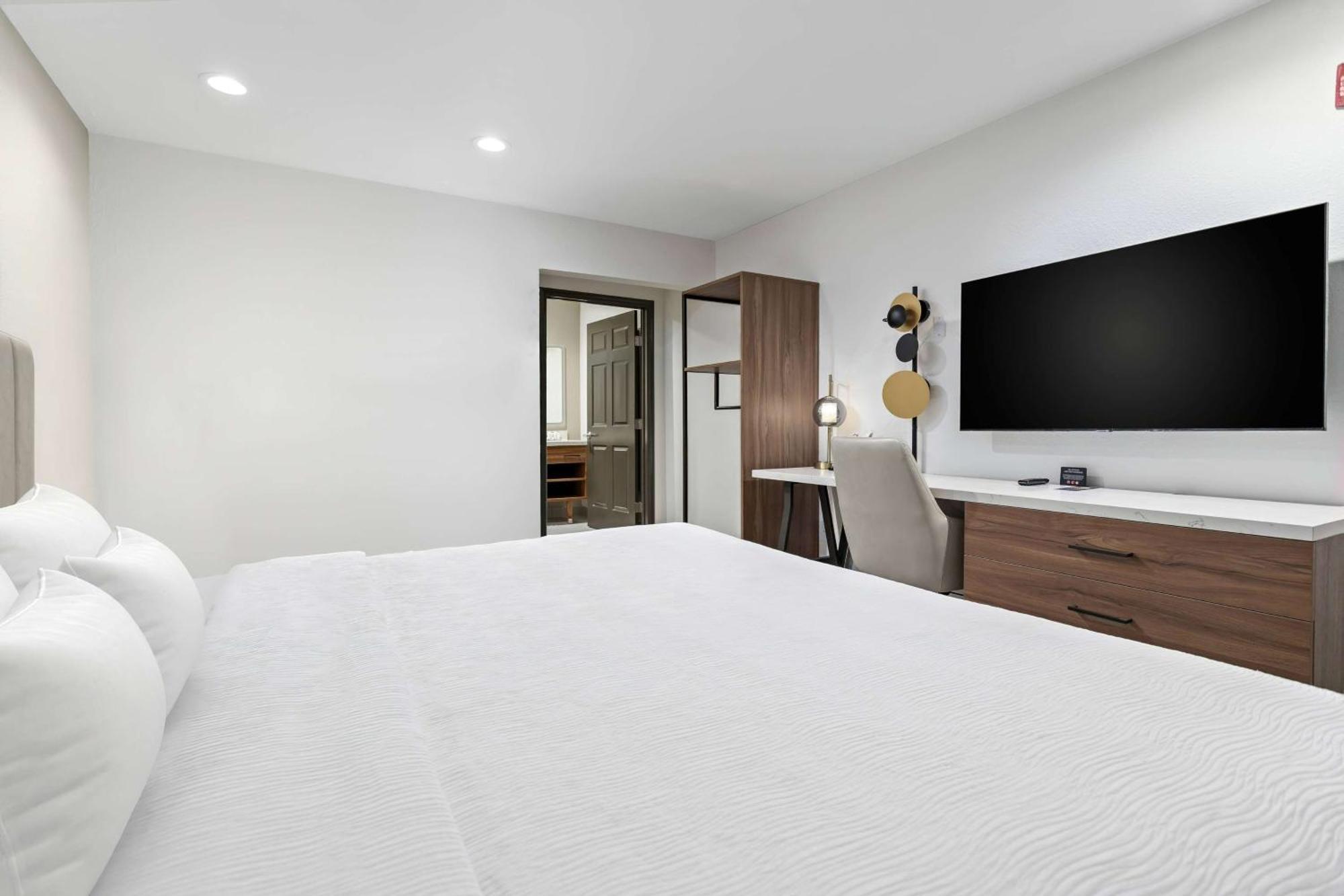 Hotel Baymont By Wyndham Beaumont Extérieur photo