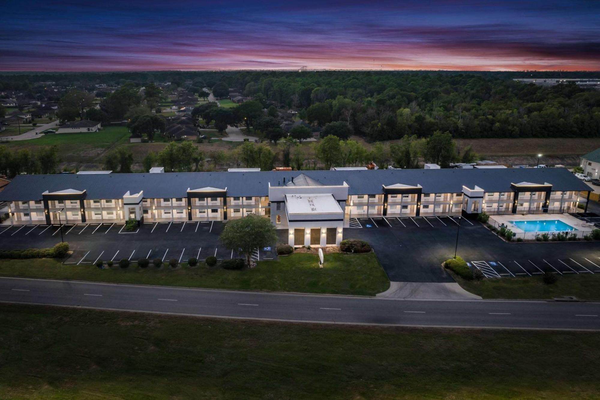 Hotel Baymont By Wyndham Beaumont Extérieur photo