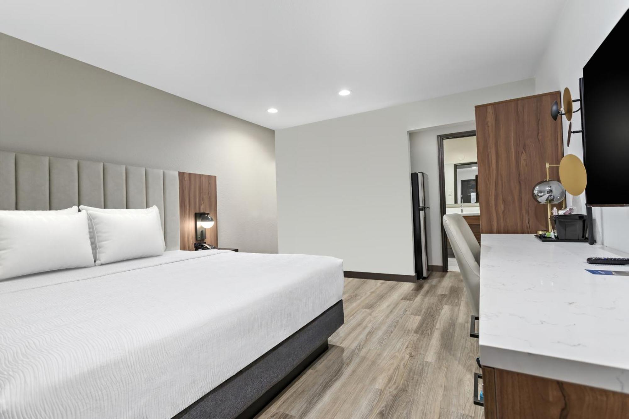 Hotel Baymont By Wyndham Beaumont Extérieur photo